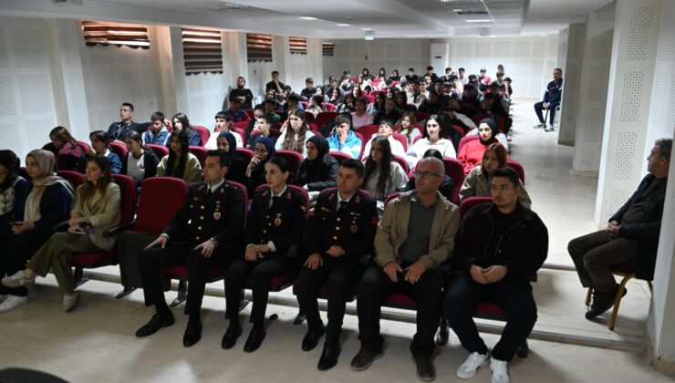 Gaziantep’te Jandarma Öğrencilere Mesleği Tanıttı