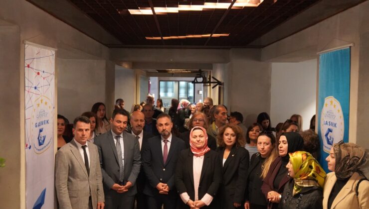 Ali Atalar’ın “Sergisi Büyük İlgi Görüyor