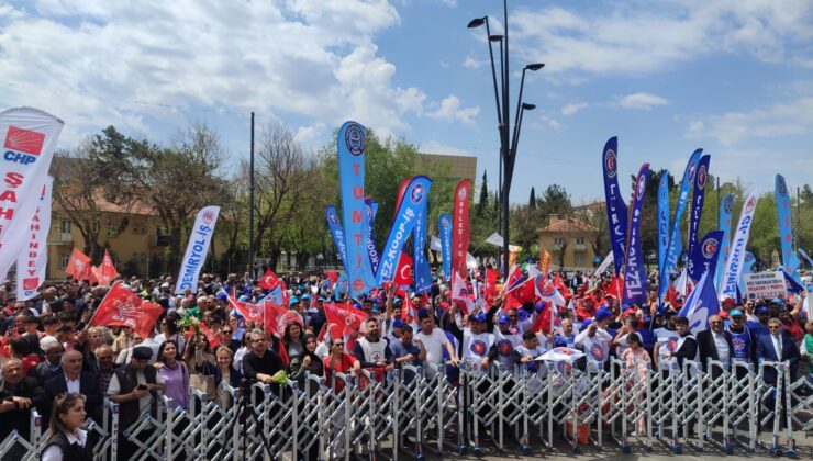 Gaziantep’te 1 Mayıs Coşkusu