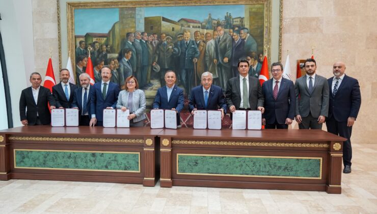 Gaziantep’te İmzalar Kur’an Kursu İçin Atıldı